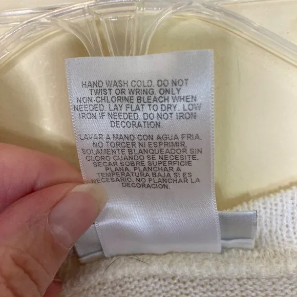 Disney Parks Minnie Mouse Sweater Womens Large Sequin Bow Knit Flaw Cosplay - Picture 9 of 9